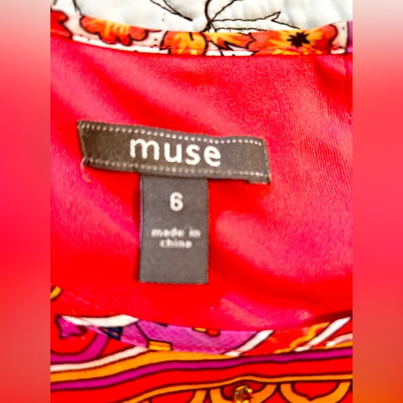 MUSE Sleeveless Asymmetrical Shift
Dress Rhinestones Medallion
Women's Sz 6 - Picture 8 of 10